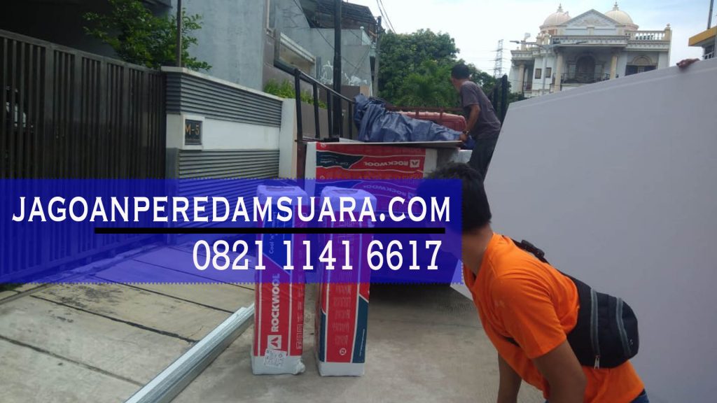Gedung Bioskop Dipasang Peredam Bunyi untuk Menghindari Terjadinya